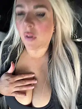 Snapshot of Bustyblondebabe32 chatting on February 23, 2026, 10:34 am Bustyblondebabe32 online show from February 23, 2026, 10:34 am