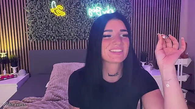 LizaRoxx online show from October 15, 2025, 7:14 pm