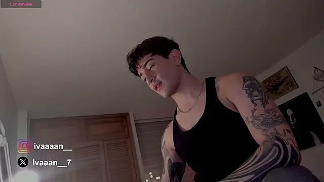 Snapshot of ivaaaan_ chatting on December 29, 2024, 1:24 am ivaaaan online show from December 29, 2024, 1:24 am