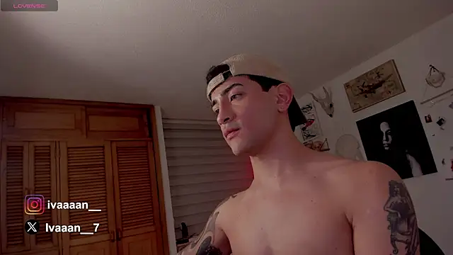 Snapshot of ivaaaan_ chatting on January 23, 2025, 1:51 am ivaaaan online show from January 23, 2025, 1:51 am