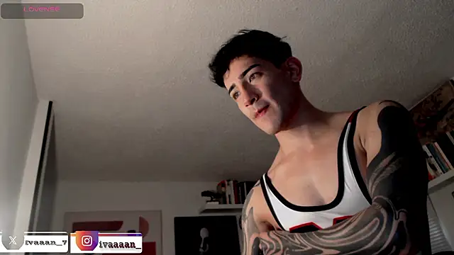 Snapshot of ivaaaan_ chatting on March 2, 2026, 9:21 pm ivaaaan online show from March 2, 2026, 9:21 pm