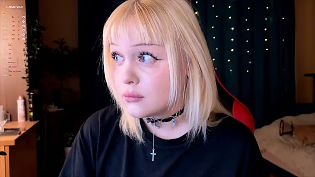 LisaLaas online show from October 2, 2025, 4:14 pm