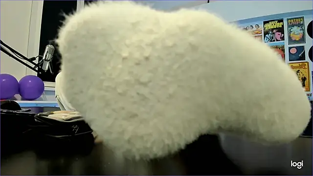 MistyBarnes online show from December 2, 2024, 12:18 pm