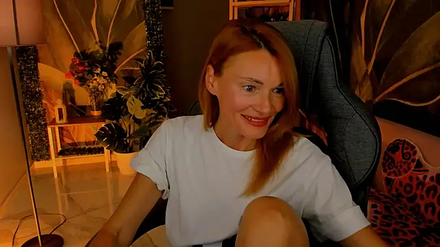 MistyBarnes online show from October 11, 2025, 2:37 pm