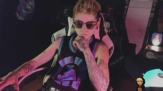AcidMilo online show from June 15, 2026, 2:14 am