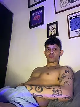 Snapshot of tonysexyboy chatting on December 16, 2024, 4:34 am tonysexyboy online show from December 16, 2024, 4:34 am