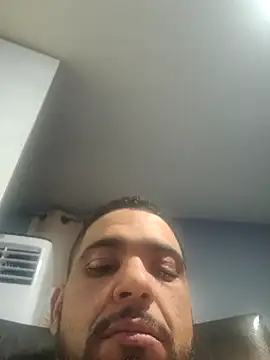 ositomanzo online show from November 28, 2025, 1:52 am