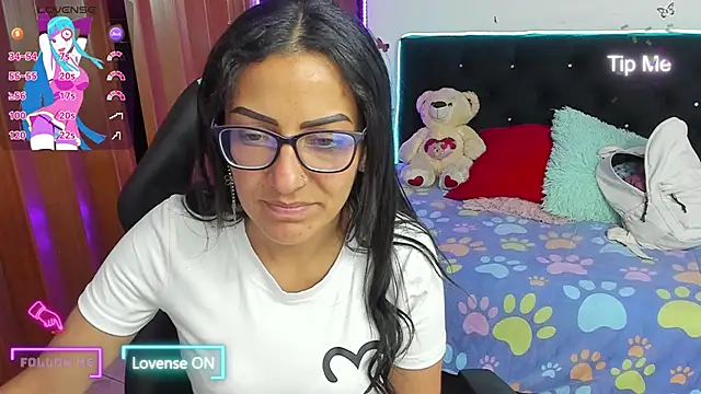 alma blue online show from October 17, 2025, 10:12 pm