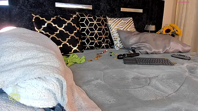 ItsMeEros online show from March 18, 2025, 12:38 am