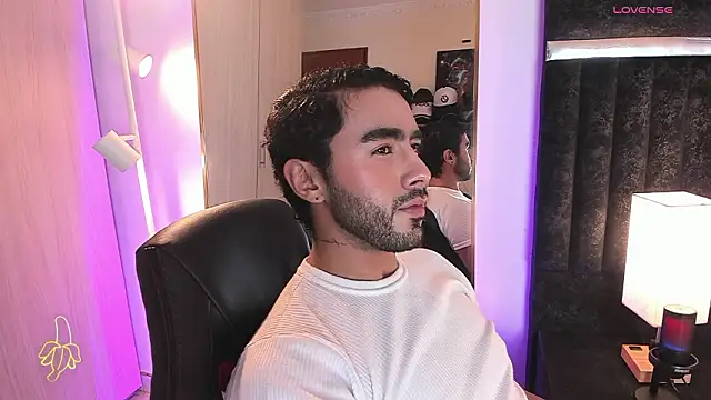 ItsMeEros online show from March 11, 2026, 11:11 pm