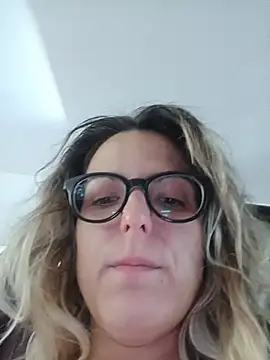 dolcehelena993 online show from July 12, 2026, 2:30 pm