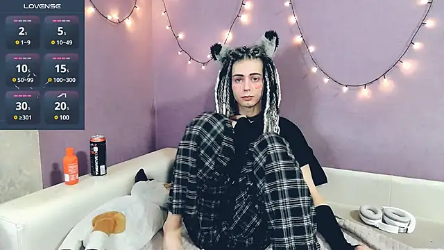 Littlepinkcat online show from February 14, 2025, 2:39 am