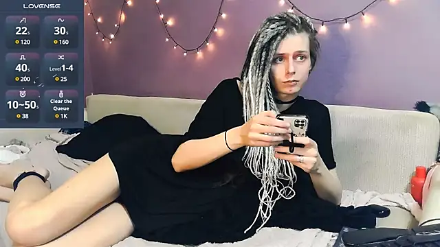 Littlepinkcat online show from March 14, 2025, 10:38 pm