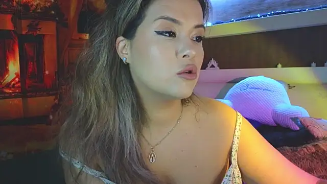 Snapshot of Malika_uAngel chatting on January 8, 2025, 10:06 pm Malika uAngel online show from January 8, 2025, 10:06 pm