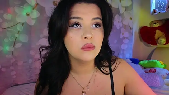 Snapshot of Malika_uAngel chatting on February 8, 2025, 1:22 am Malika uAngel online show from February 8, 2025, 1:22 am