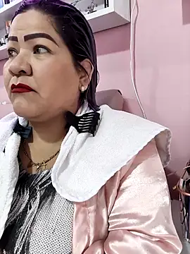 Dalessa Bigtits online show from April 1, 2026, 9:01 pm