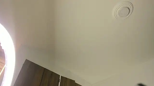 CharlotteAngelss  online show from February 15, 2025, 2:33 pm