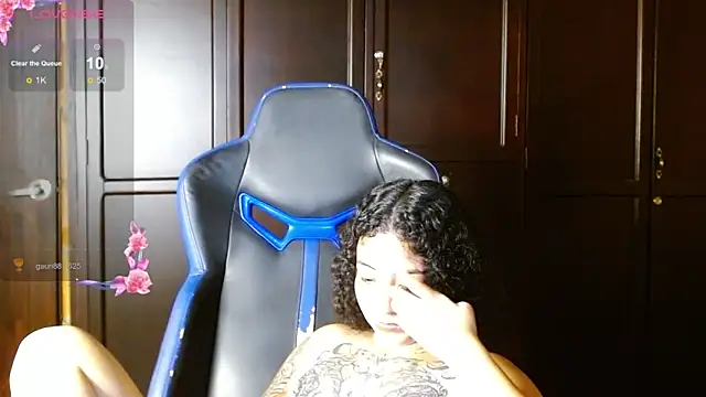 jaydensalvatore  online show from November 7, 2025, 10:21 pm