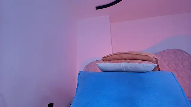 Snapshot of naomi_kyse chatting on June 8, 2026, 3:07 am naomi kyse online show from June 8, 2026, 3:07 am