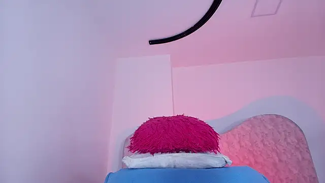 Snapshot of naomi_kyse chatting on July 9, 2026, 3:10 am naomi kyse online show from July 9, 2026, 3:10 am