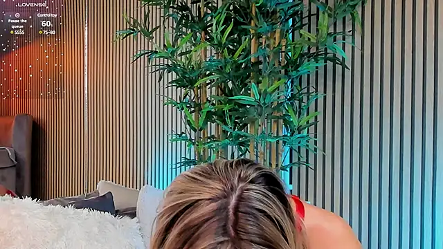 Avril Cyrus online show from February 5, 2025, 11:44 am