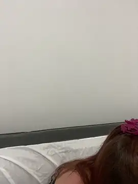 lovebellagrey online show from April 28, 2026, 2:44 pm