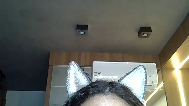 Skinny-Kitten online show from November 2, 2025, 12:07 pm