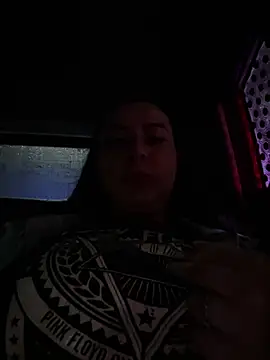 Abril Luv online show from March 8, 2025, 1:28 am