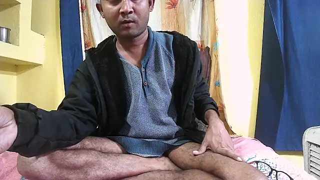 Snapshot of Cute_boy2000 chatting on December 11, 2024, 10:58 am Cute boy2000 online show from December 11, 2024, 10:58 am