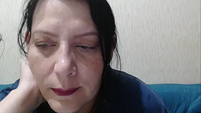 Snapshot of Mirabelle_Sweet chatting on May 24, 2026, 11:32 pm Mirabelle Sweet online show from May 24, 2026, 11:32 pm