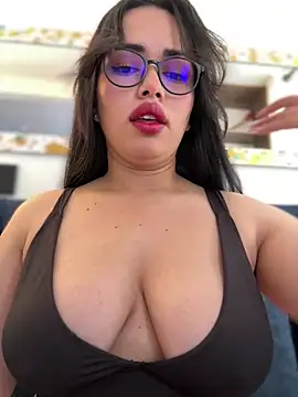 Snapshot of andra_rose chatting on January 26, 2025, 4:30 pm andra rose online show from January 26, 2025, 4:30 pm