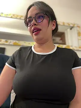 Snapshot of andra_rose chatting on January 28, 2025, 11:17 pm andra rose online show from January 28, 2025, 11:17 pm