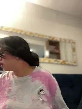 Snapshot of andra_rose chatting on February 9, 2025, 12:28 am andra rose online show from February 9, 2025, 12:28 am