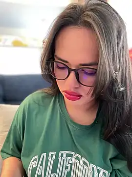 Snapshot of andra_rose chatting on February 9, 2025, 1:56 pm andra rose online show from February 9, 2025, 1:56 pm