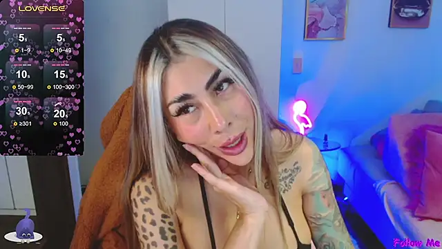 Martina Dash online show from January 22, 2025, 10:05 pm