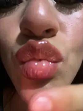 LuceroRm online show from February 26, 2025, 1:53 am