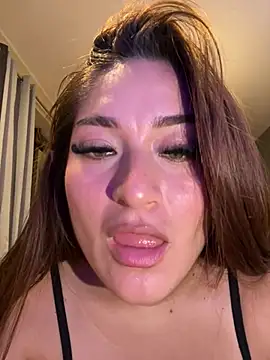 LuceroRm online show from July 8, 2026, 3:44 am