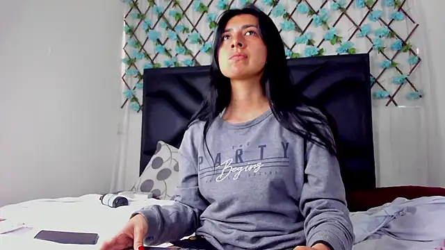 EmmaWilliamss online show from April 4, 2026, 4:04 pm