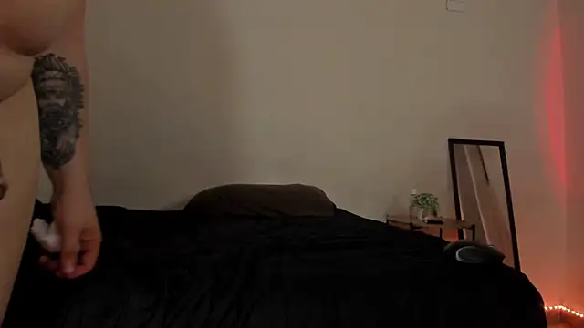 sofinmau online show from March 23, 2025, 5:32 am