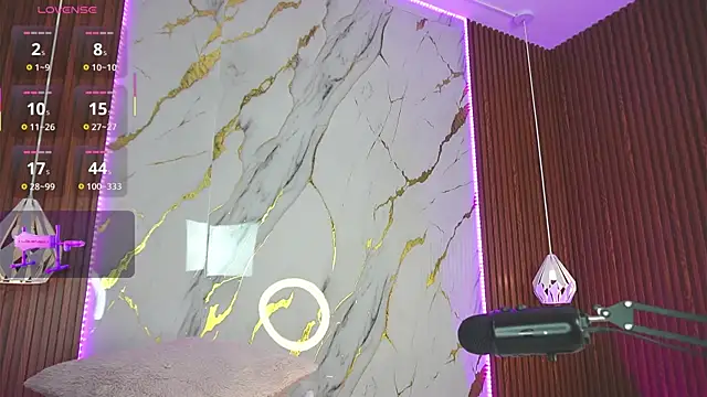 haylie  online show from March 8, 2025, 9:40 pm