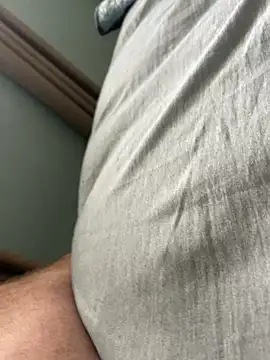 Snapshot of fat_cock_4_you chatting on October 16, 2025, 4:52 pm fat cock 4 you online show from October 16, 2025, 4:52 pm