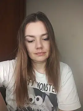 KrissSexi online show from April 7, 2026, 8:42 pm