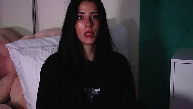 Snapshot of AmeliaJune chatting on June 12, 2026, 7:46 pm AmeliaJune online show from June 12, 2026, 7:46 pm