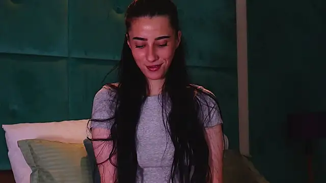 Snapshot of AmeliaJune chatting on June 21, 2026, 10:01 pm AmeliaJune online show from June 21, 2026, 10:01 pm