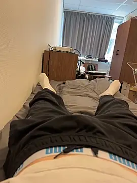 mihaixxx1 online show from September 14, 2025, 1:43 pm