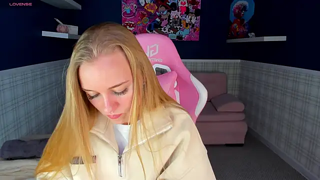 Barbie Lis online show from November 30, 2025, 1:31 am