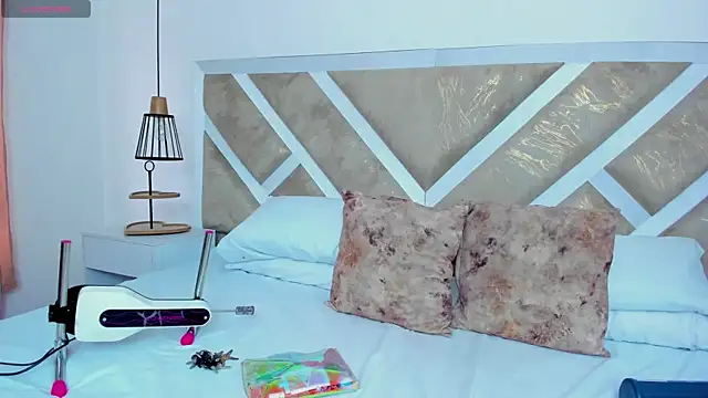 ZiaCalifa online show from February 16, 2026, 12:56 pm