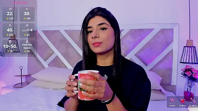 ZiaCalifa online show from April 1, 2026, 11:44 am