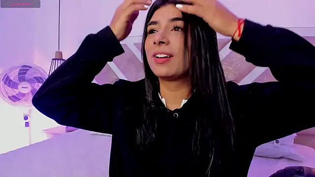 ZiaCalifa online show from April 18, 2026, 11:25 am