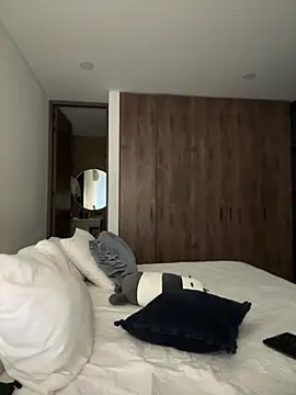 Mariecurl online show from February 6, 2025, 7:07 pm